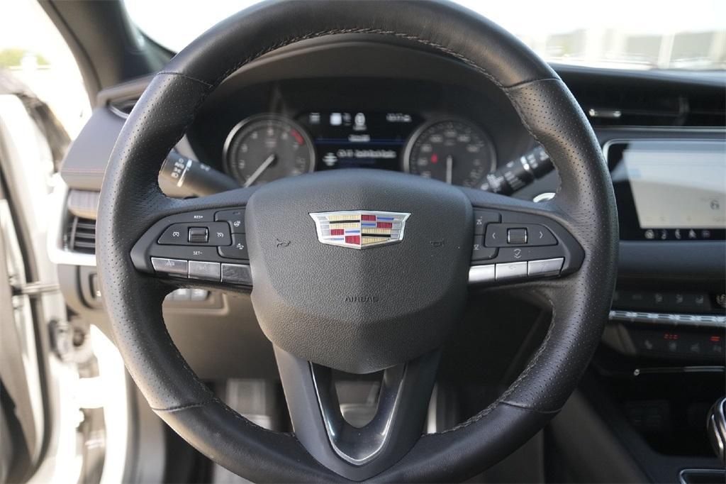 used 2022 Cadillac XT4 car, priced at $28,250
