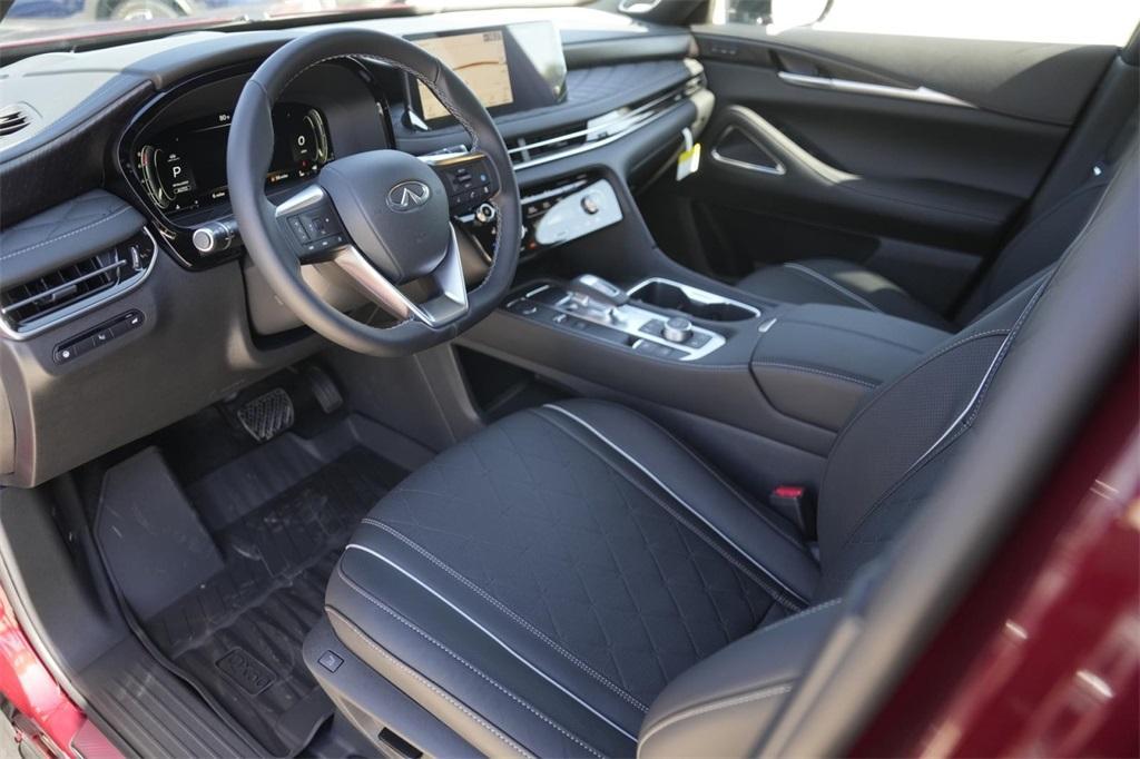 new 2025 INFINITI QX60 car, priced at $61,752