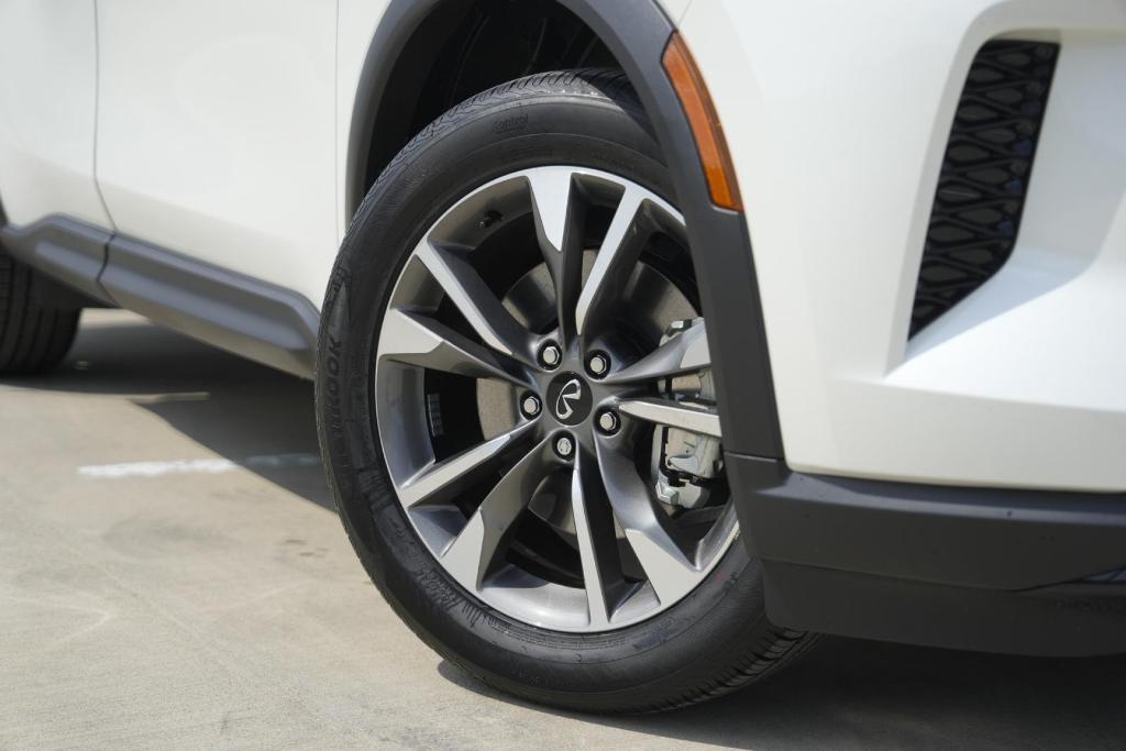 new 2025 INFINITI QX60 car, priced at $56,057