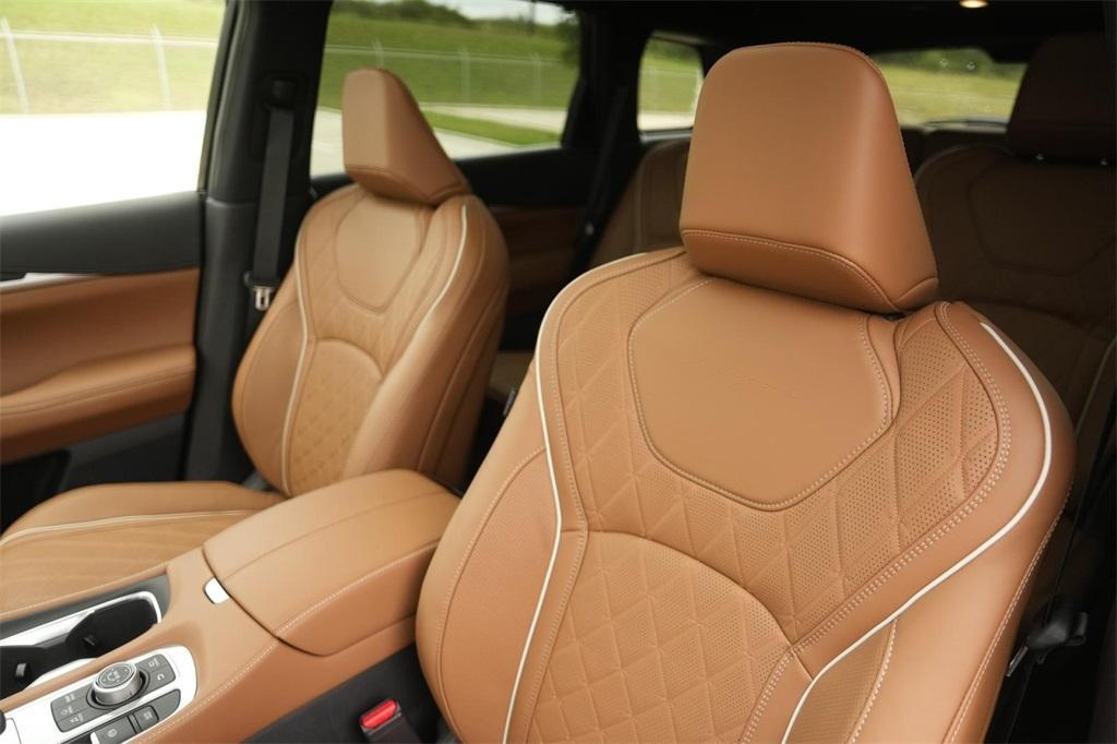 new 2025 INFINITI QX60 car, priced at $61,547