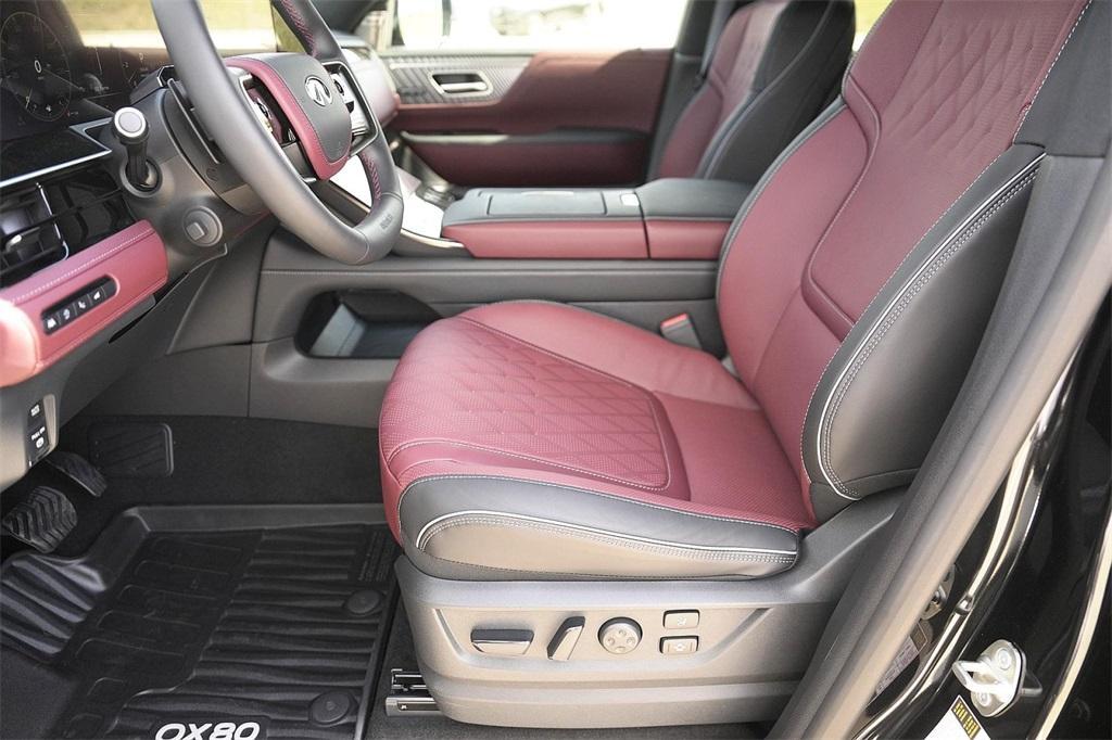 new 2025 INFINITI QX80 car, priced at $110,847