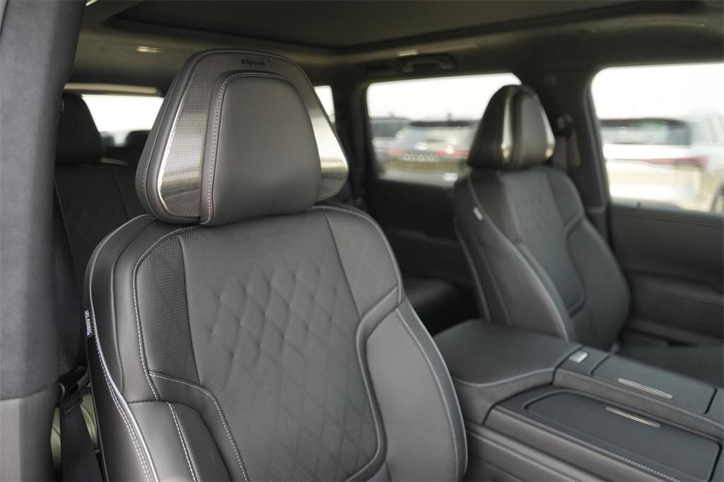 new 2025 INFINITI QX80 car, priced at $108,850