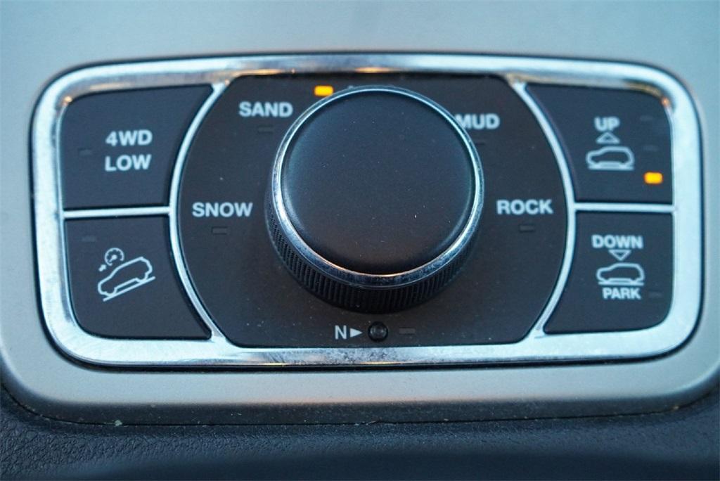 used 2018 Jeep Grand Cherokee car, priced at $19,200