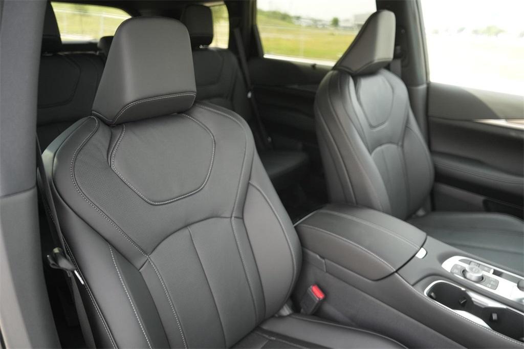 new 2025 INFINITI QX60 car, priced at $54,977