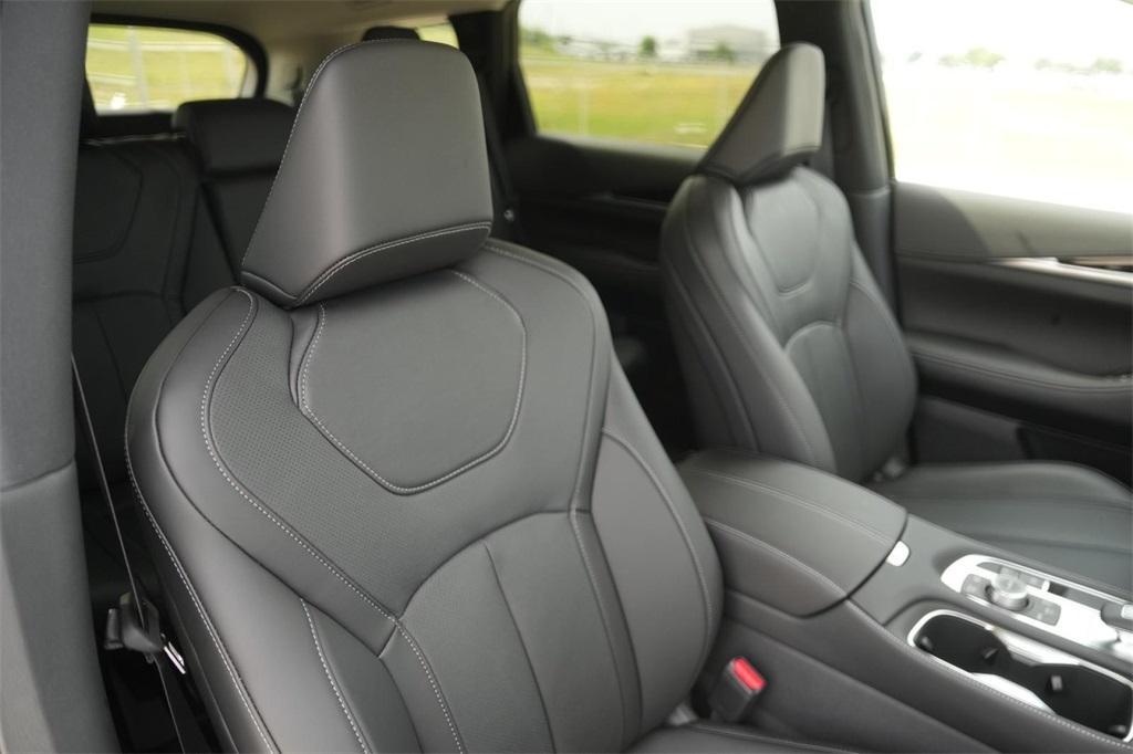 new 2025 INFINITI QX60 car, priced at $54,977