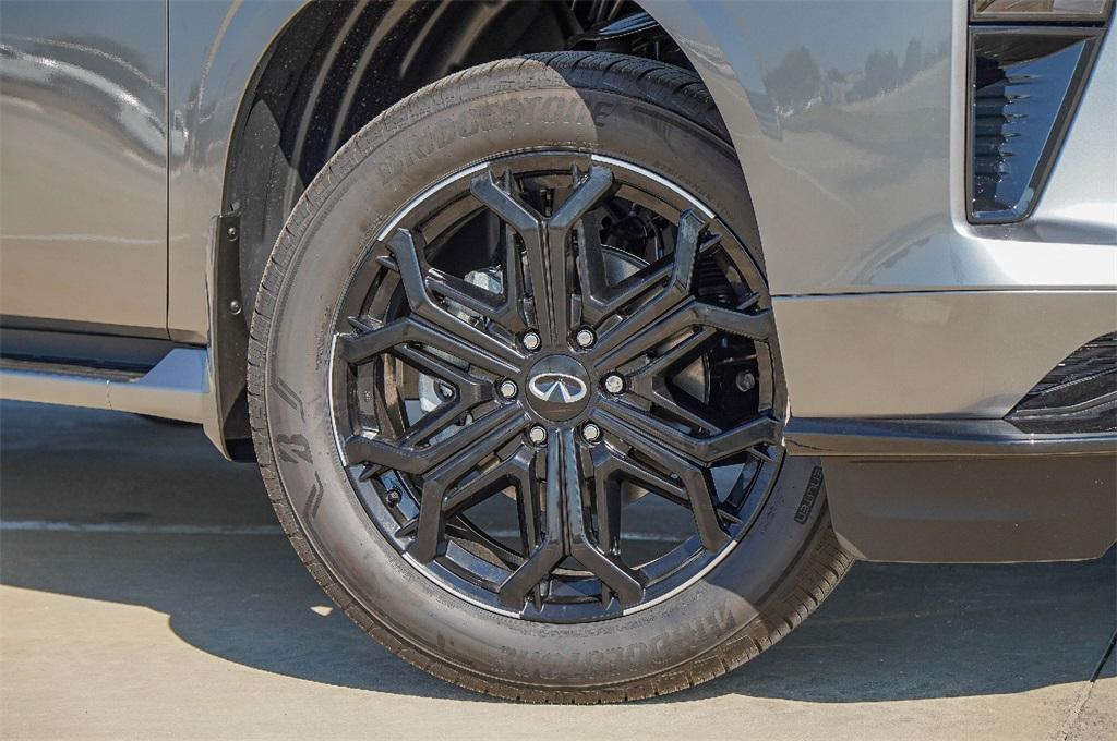 new 2026 INFINITI QX80 car, priced at $106,320