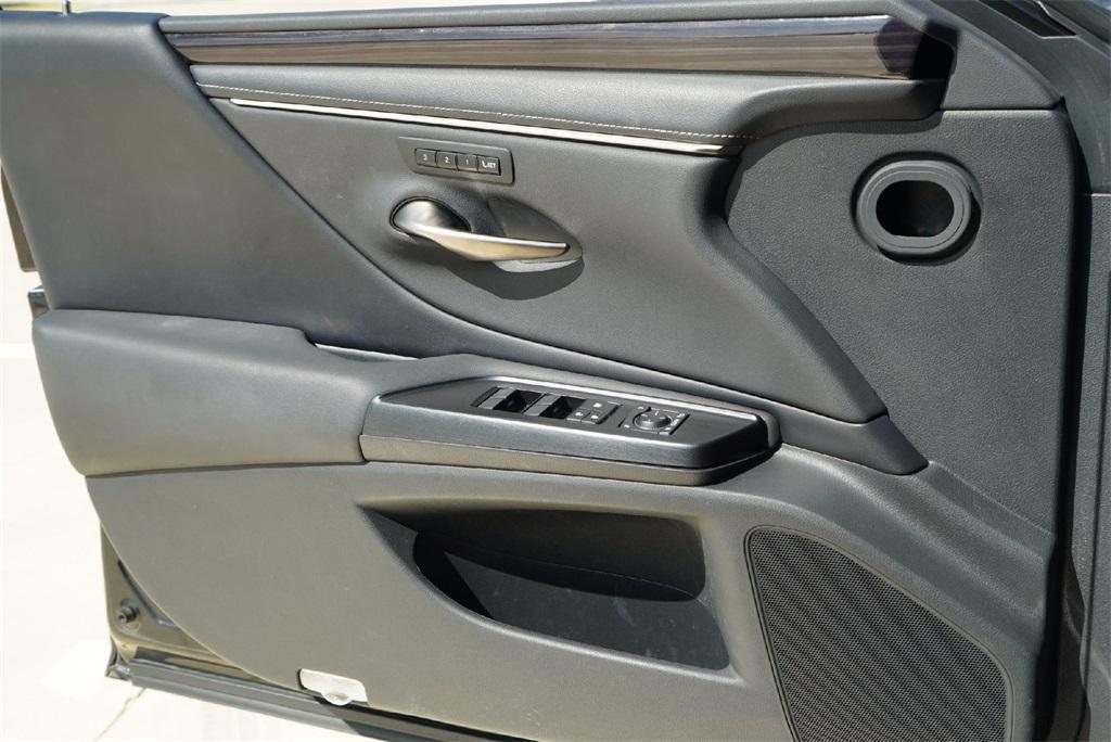 used 2020 Lexus ES 350 car, priced at $28,450