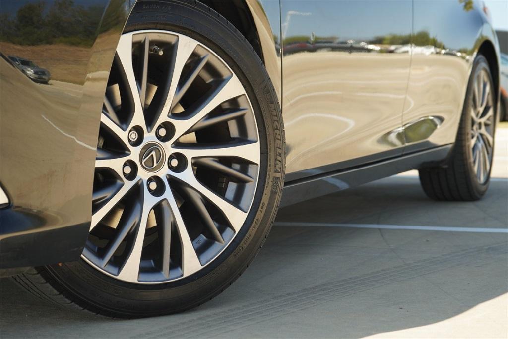 used 2020 Lexus ES 350 car, priced at $28,450