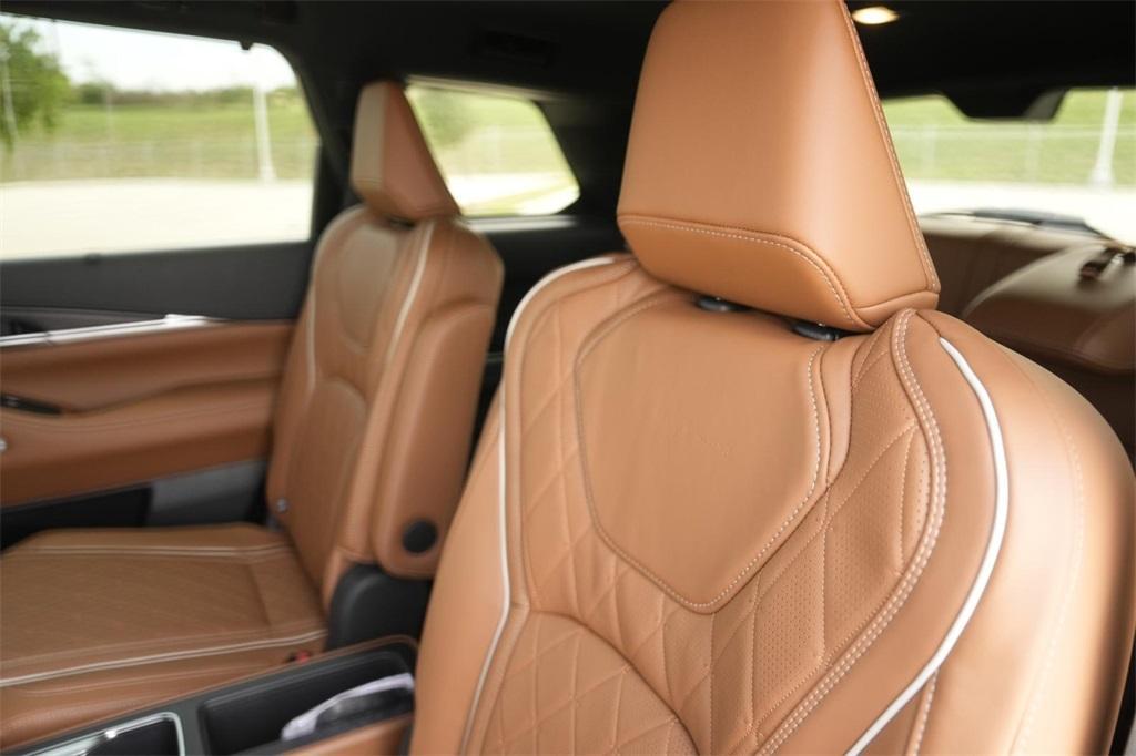 new 2025 INFINITI QX60 car, priced at $69,047