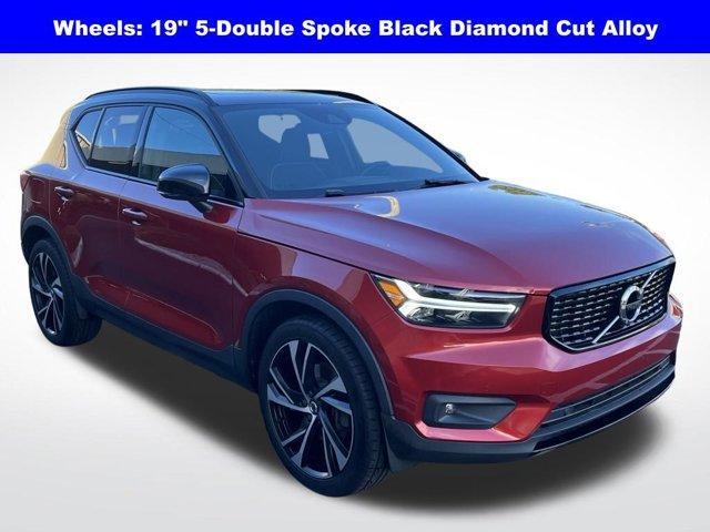 used 2021 Volvo XC40 car, priced at $28,980