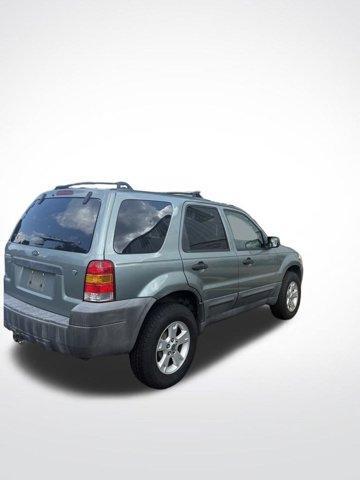 used 2005 Ford Escape car, priced at $3,995
