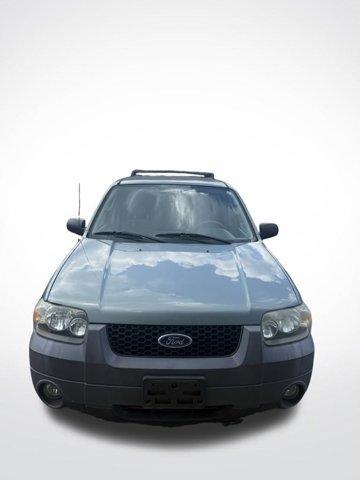 used 2005 Ford Escape car, priced at $3,995
