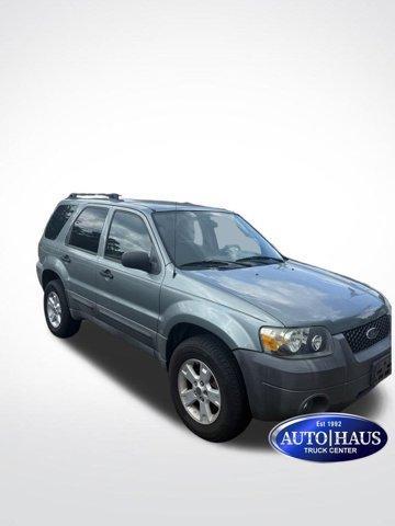 used 2005 Ford Escape car, priced at $3,995