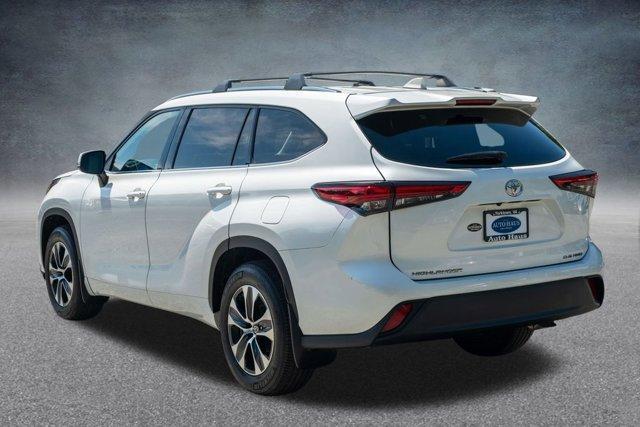 used 2020 Toyota Highlander car, priced at $28,999