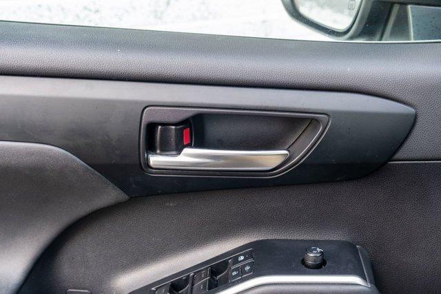 used 2020 Toyota Highlander car, priced at $28,999