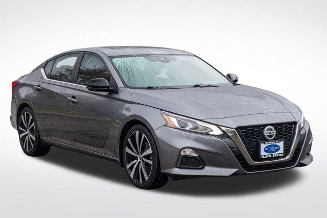 used 2020 Nissan Altima car, priced at $15,999