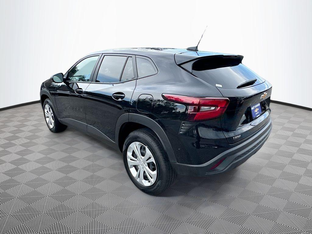 used 2025 Chevrolet Trax car, priced at $19,995