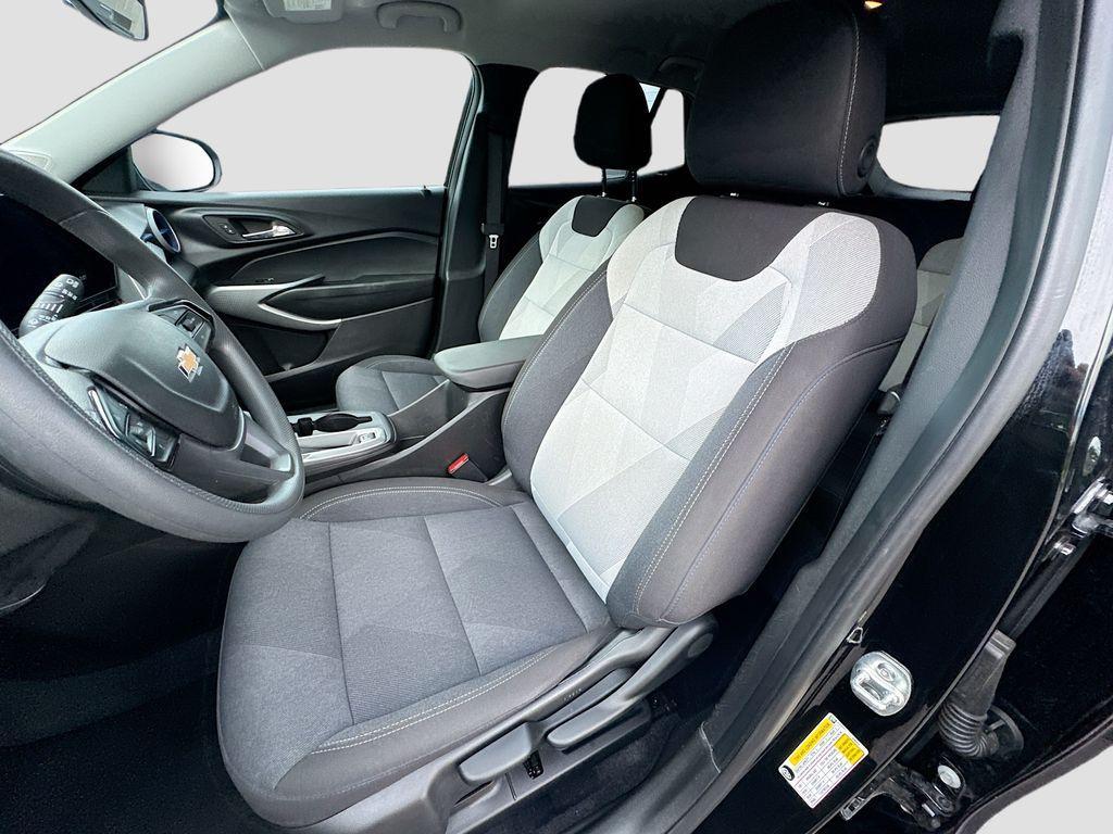 used 2025 Chevrolet Trax car, priced at $19,995