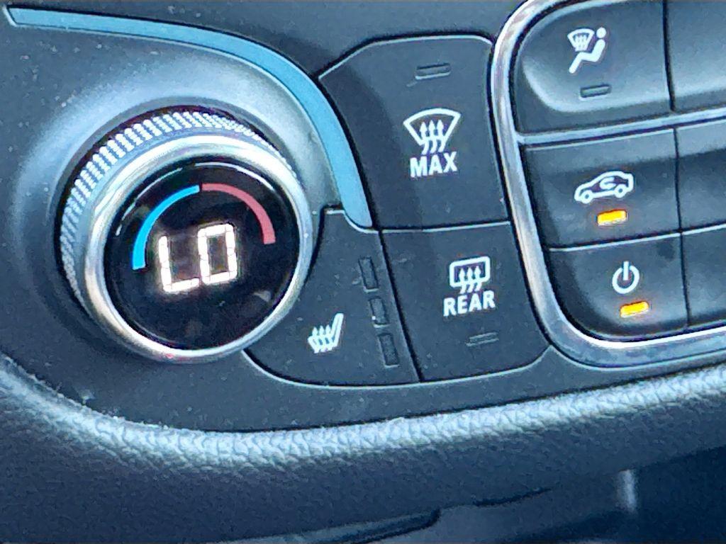 used 2022 Chevrolet Equinox car, priced at $22,888