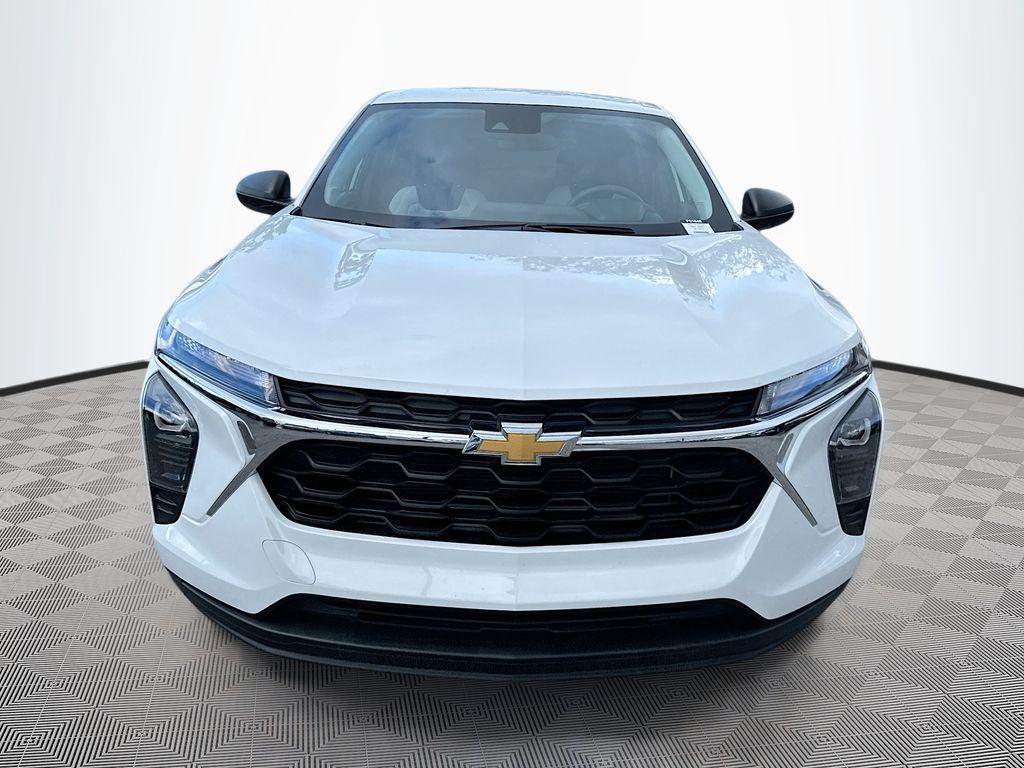 used 2025 Chevrolet Trax car, priced at $19,995