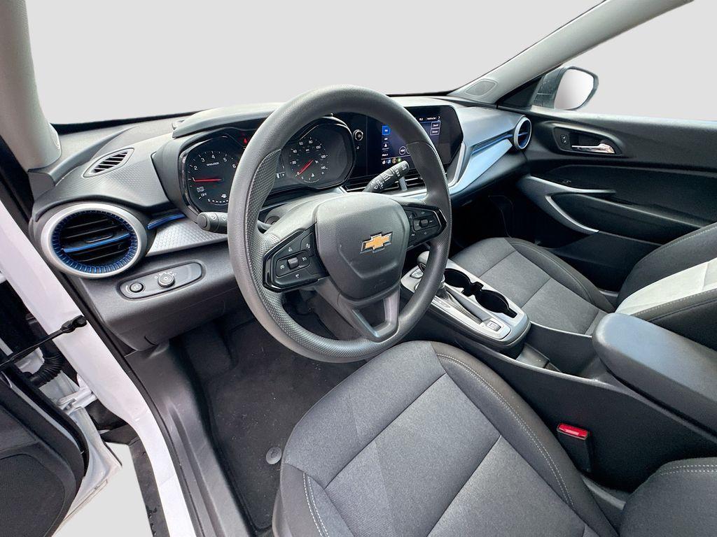 used 2025 Chevrolet Trax car, priced at $19,995