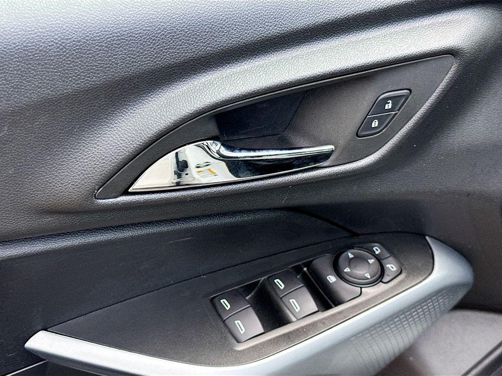 used 2025 Chevrolet Trax car, priced at $19,995