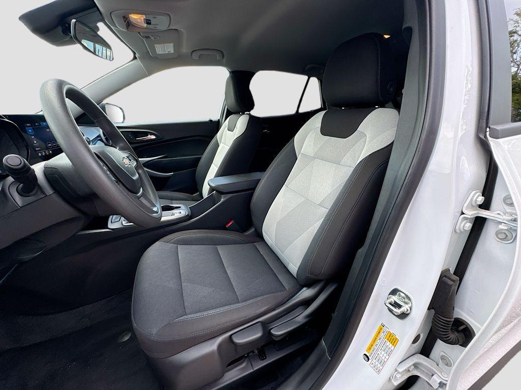 used 2025 Chevrolet Trax car, priced at $19,995