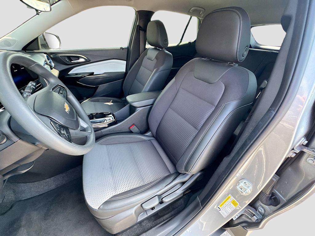 used 2025 Chevrolet Trax car, priced at $20,998