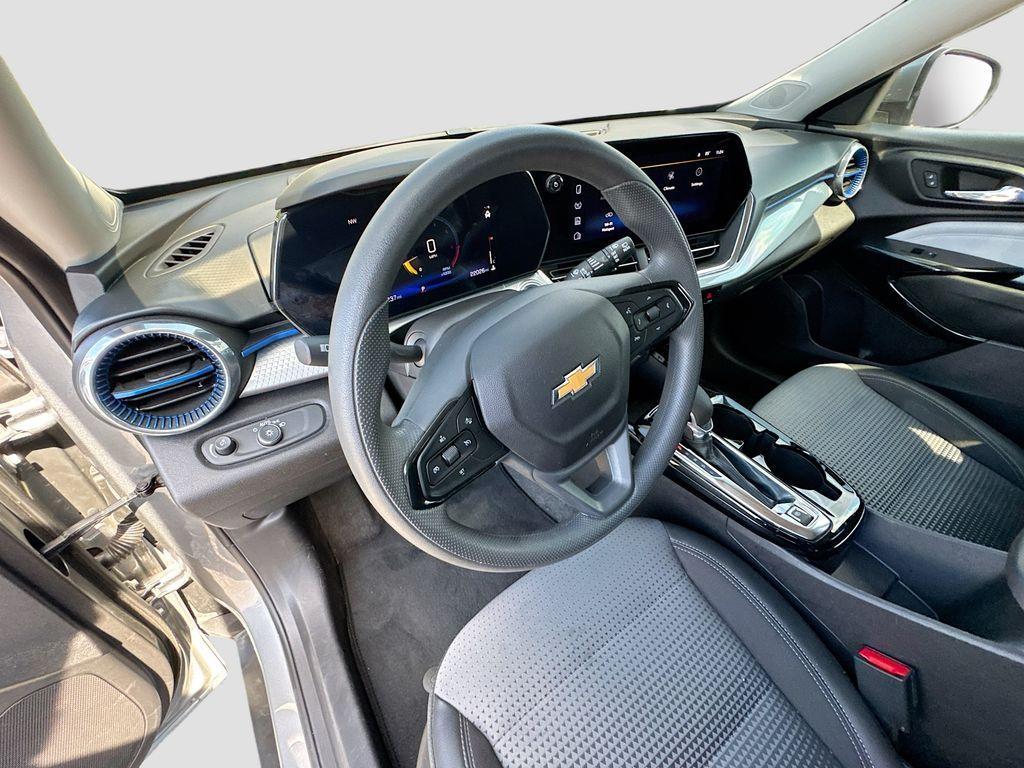 used 2025 Chevrolet Trax car, priced at $20,998