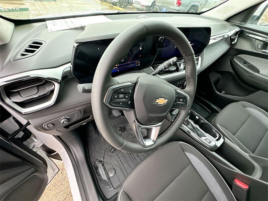 new 2024 Chevrolet TrailBlazer car, priced at $27,510
