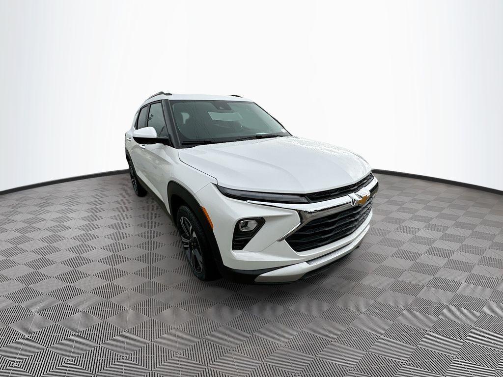 new 2024 Chevrolet TrailBlazer car, priced at $27,510