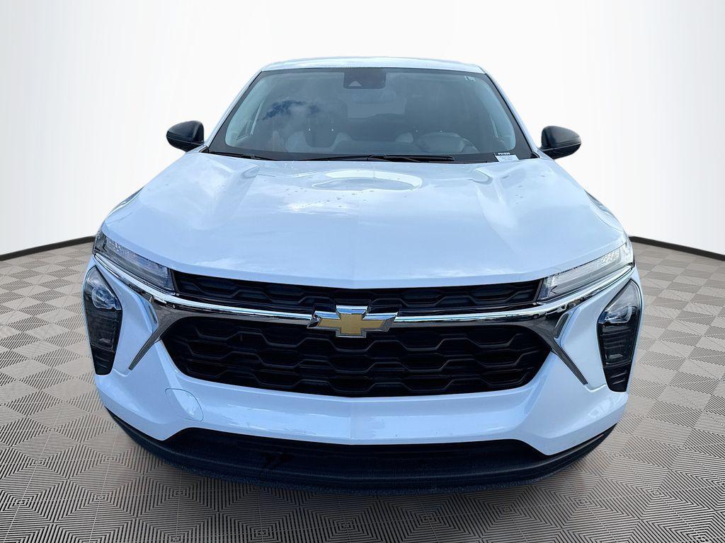 used 2025 Chevrolet Trax car, priced at $19,995