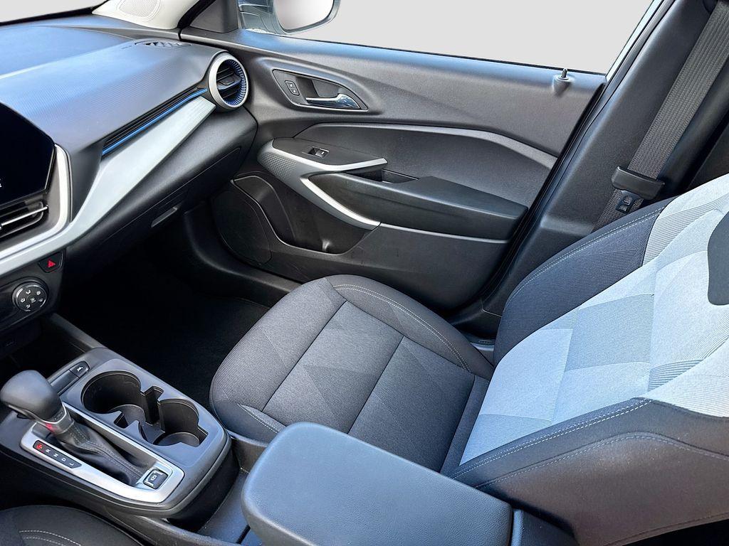used 2025 Chevrolet Trax car, priced at $19,995