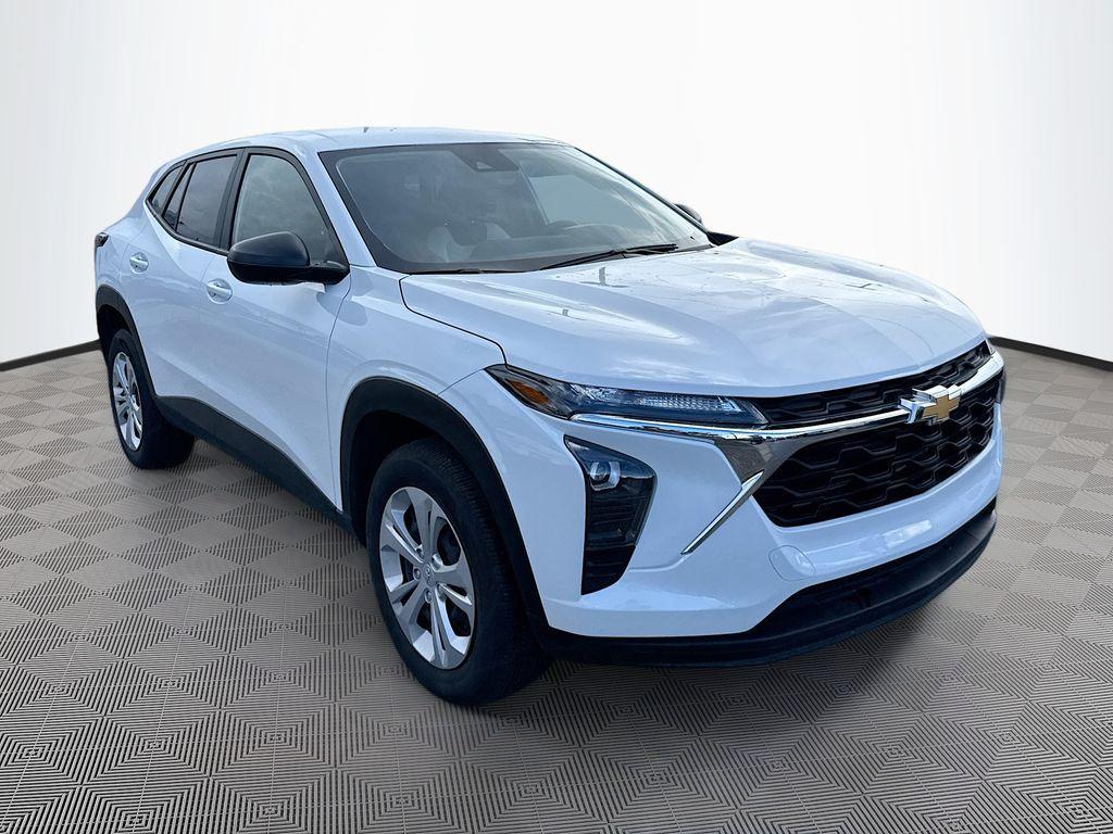 used 2025 Chevrolet Trax car, priced at $19,995