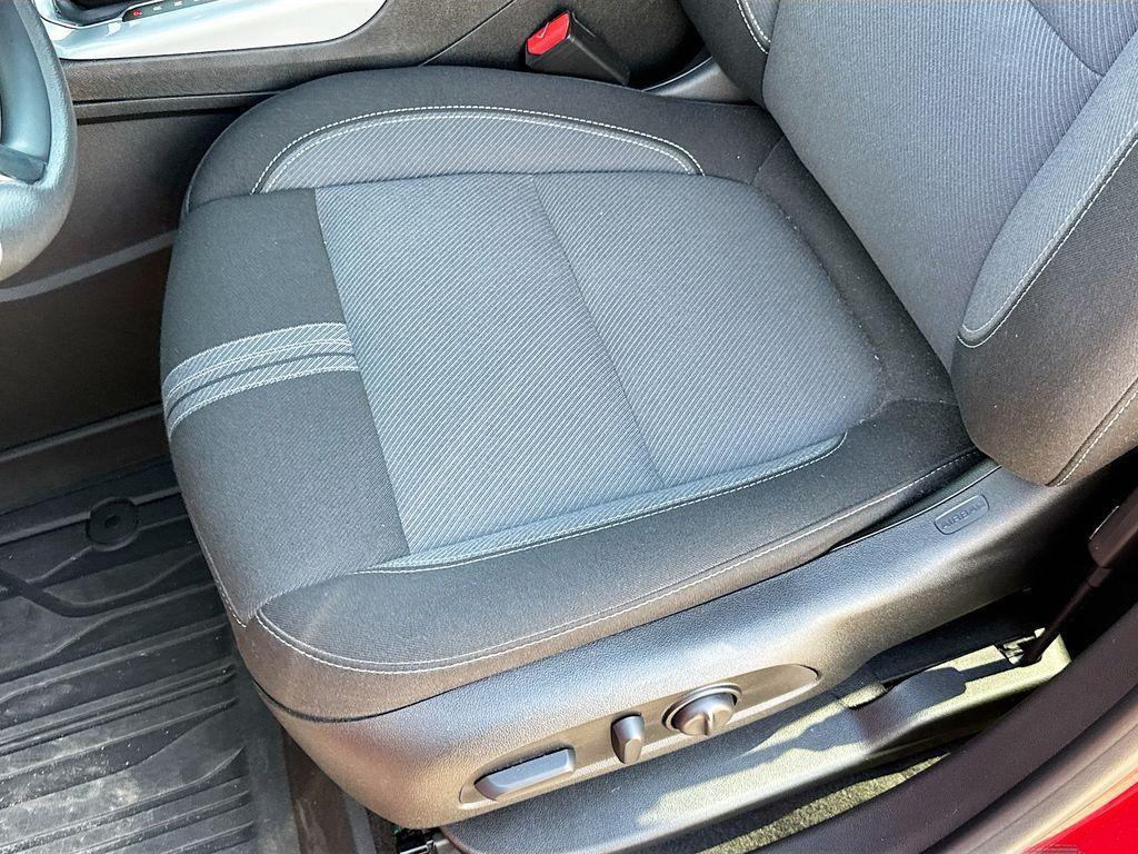 used 2025 Chevrolet Blazer car, priced at $29,998