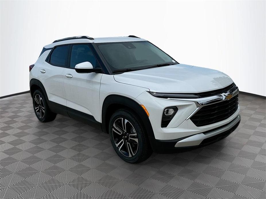 new 2024 Chevrolet TrailBlazer car, priced at $26,615