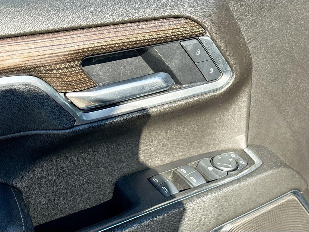 used 2025 Chevrolet Silverado 1500 car, priced at $38,676