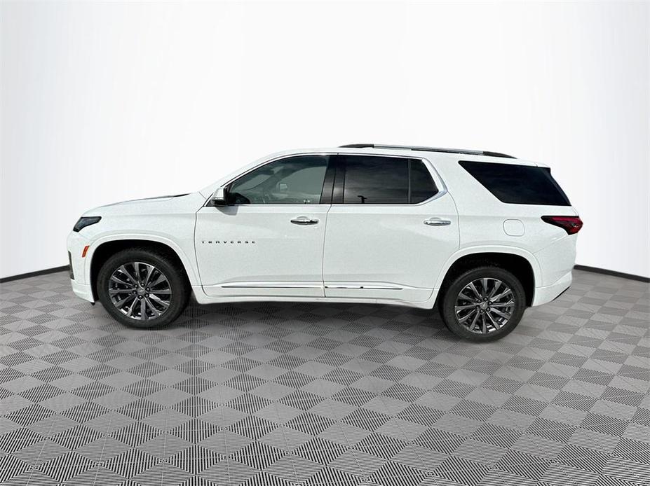 used 2022 Chevrolet Traverse car, priced at $32,388