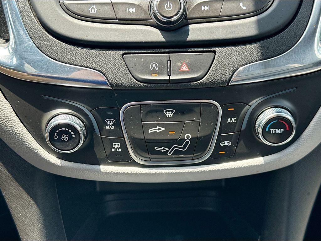 used 2023 Chevrolet Equinox car, priced at $19,888