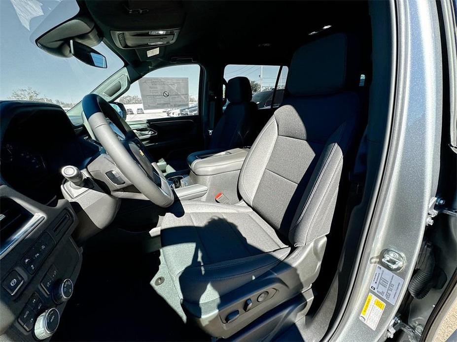 new 2024 Chevrolet Suburban car, priced at $61,195