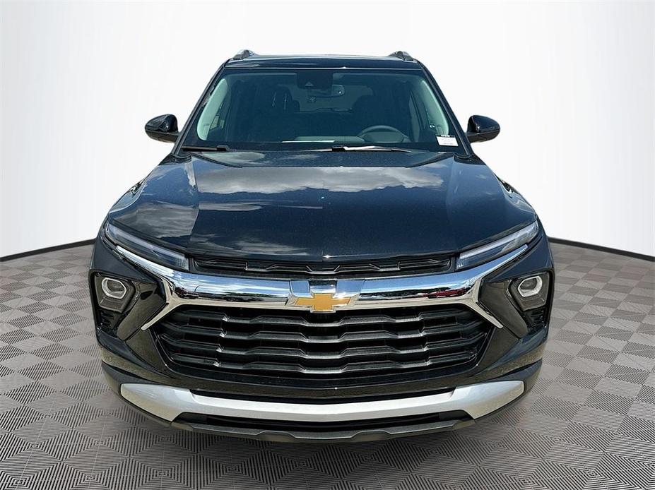 new 2025 Chevrolet TrailBlazer car, priced at $29,215