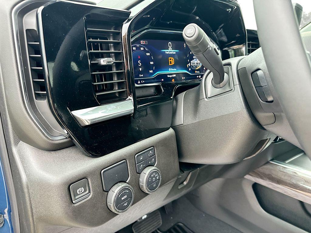 new 2025 Chevrolet Silverado 2500 car, priced at $74,670