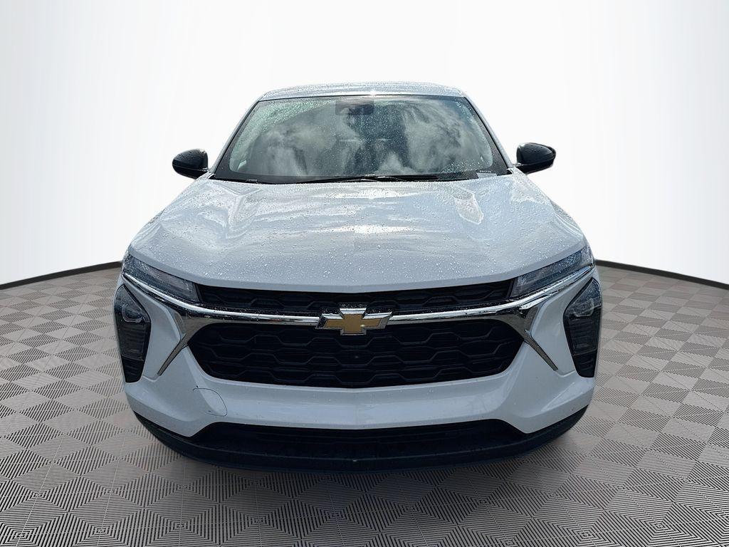 used 2025 Chevrolet Trax car, priced at $19,995
