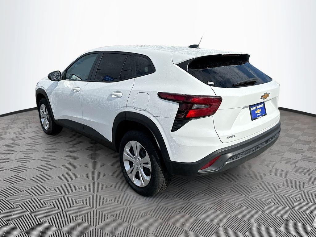 used 2025 Chevrolet Trax car, priced at $19,995