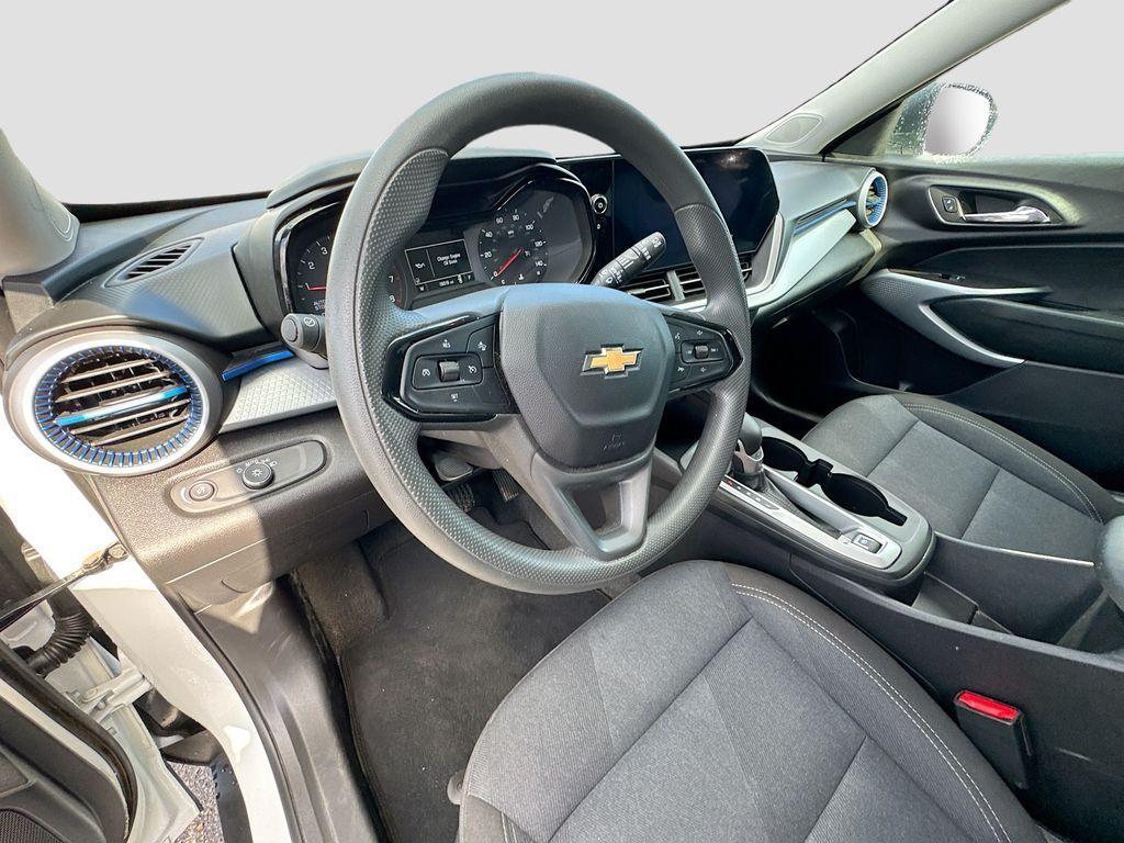 used 2025 Chevrolet Trax car, priced at $19,995