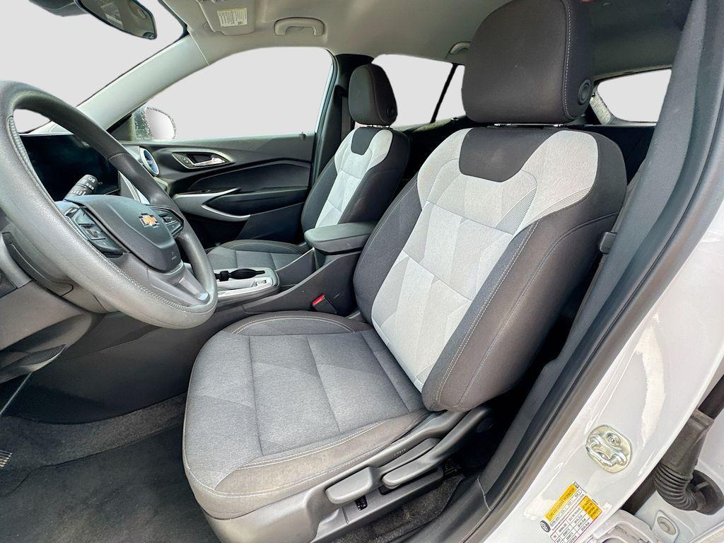 used 2025 Chevrolet Trax car, priced at $19,995