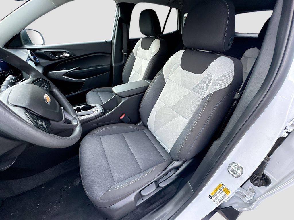 used 2025 Chevrolet Trax car, priced at $19,995
