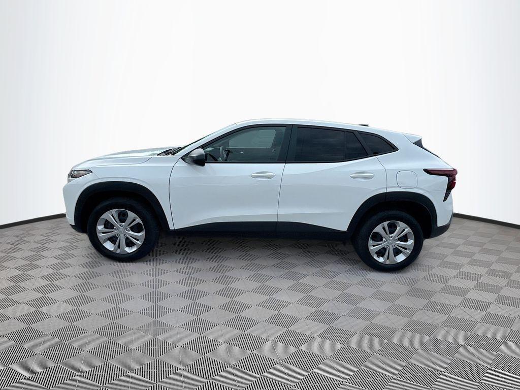 used 2025 Chevrolet Trax car, priced at $19,995
