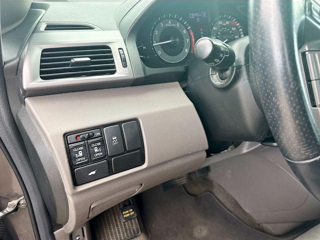 used 2013 Honda Odyssey car, priced at $5,000