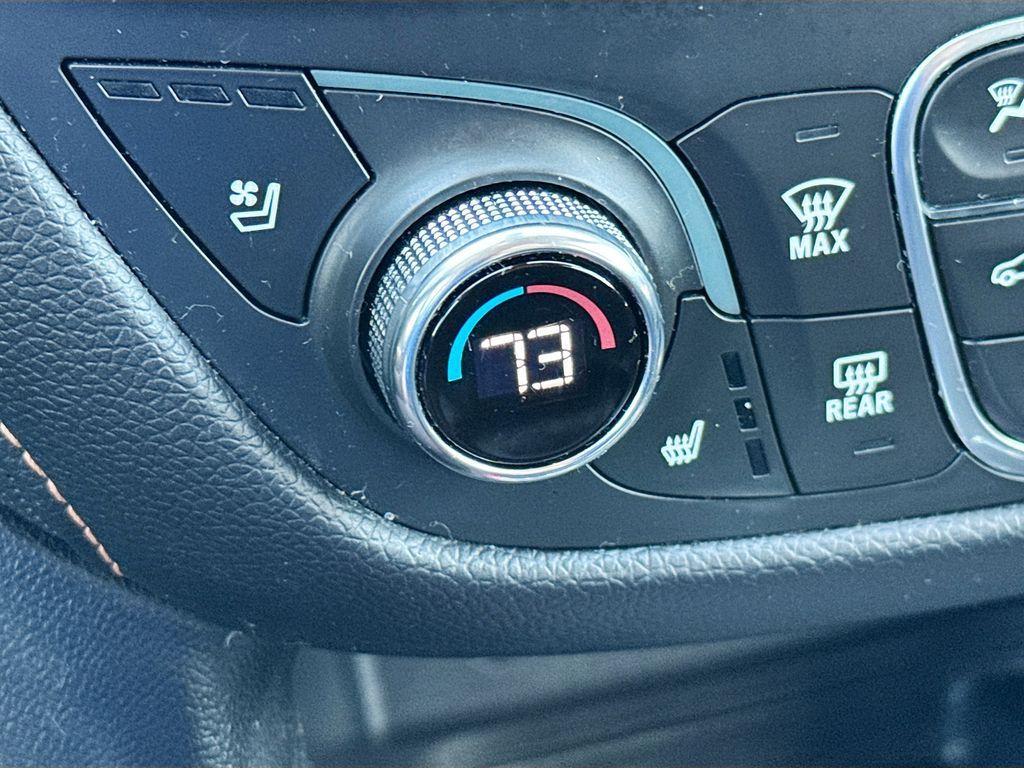 used 2020 Chevrolet Equinox car, priced at $19,388